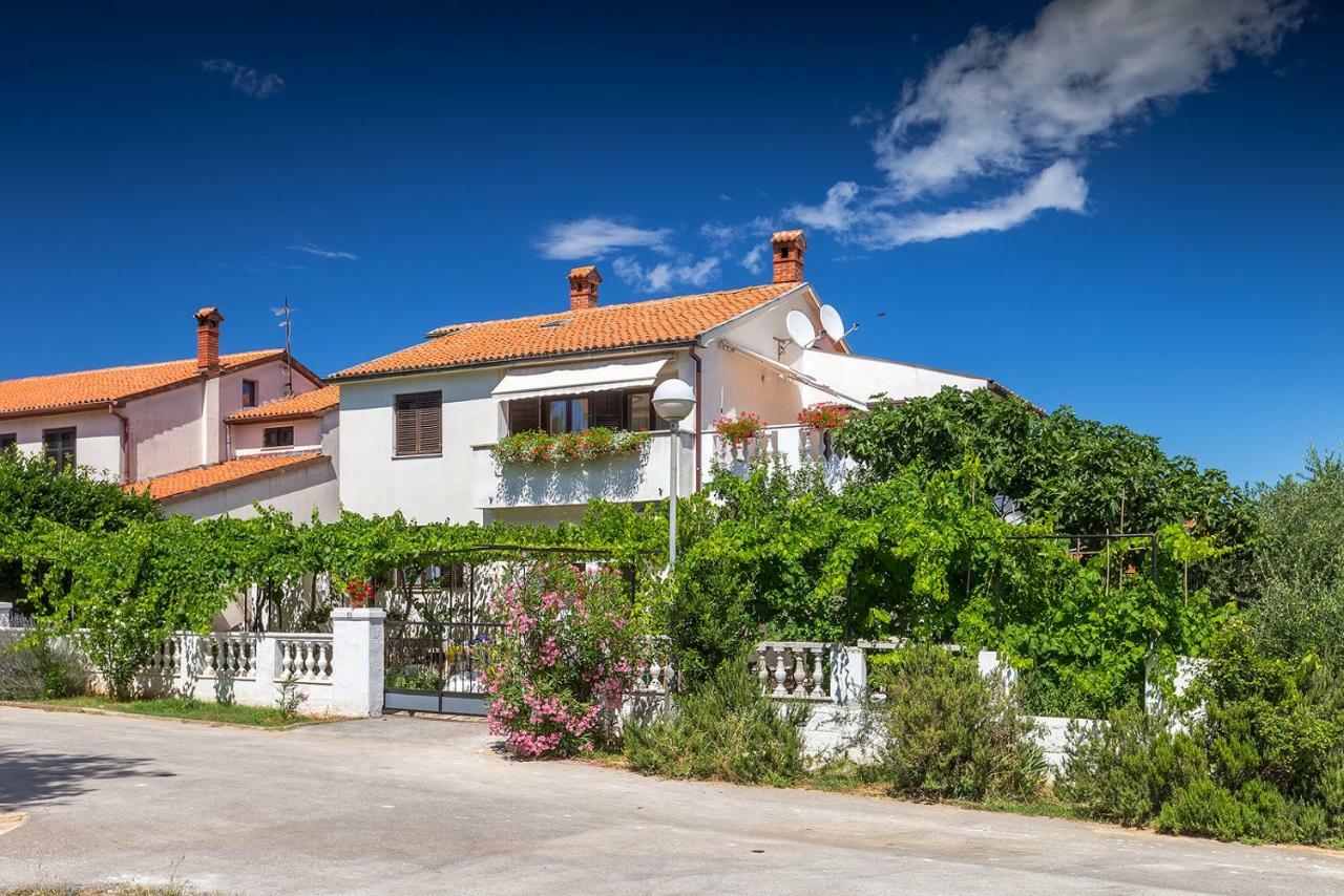 Apartman D&D, Dvorine 63 Banjole Εξωτερικό φωτογραφία