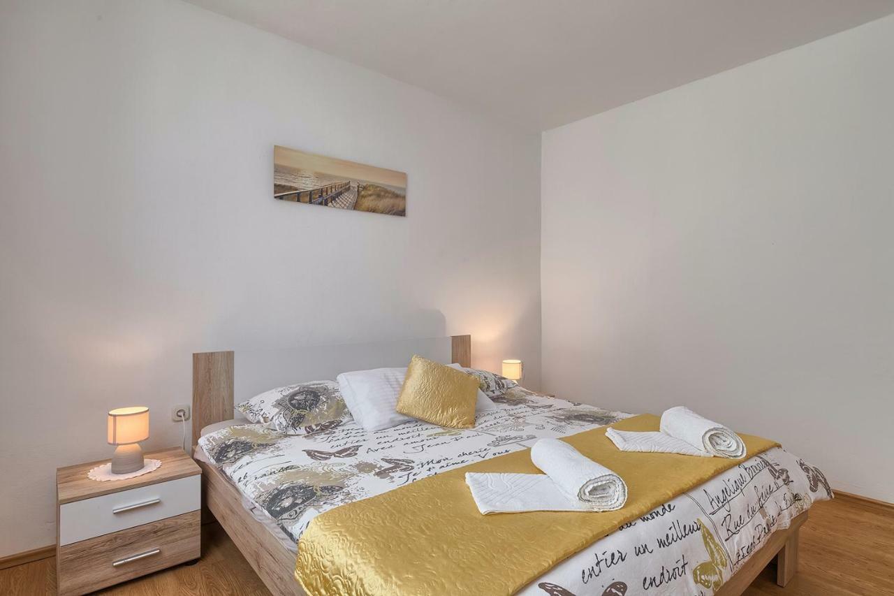 Apartman D&D, Dvorine 63 Banjole Εξωτερικό φωτογραφία